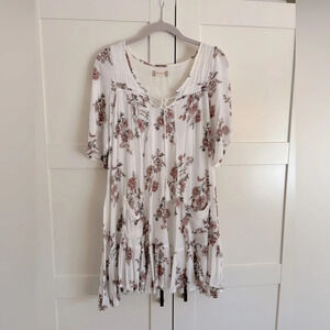 Altar'd State Floral Dress Size Medium